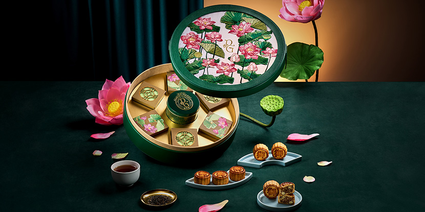 "Reunion at Palace Garden" Handcrafted Mooncakes Gift Box